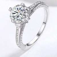 Knotenring aus S925-Silber mit 1 Karat Moissanit und
