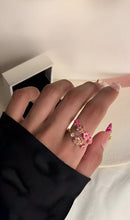 Zarter Blumenring mit rosa und weißem Zirkon