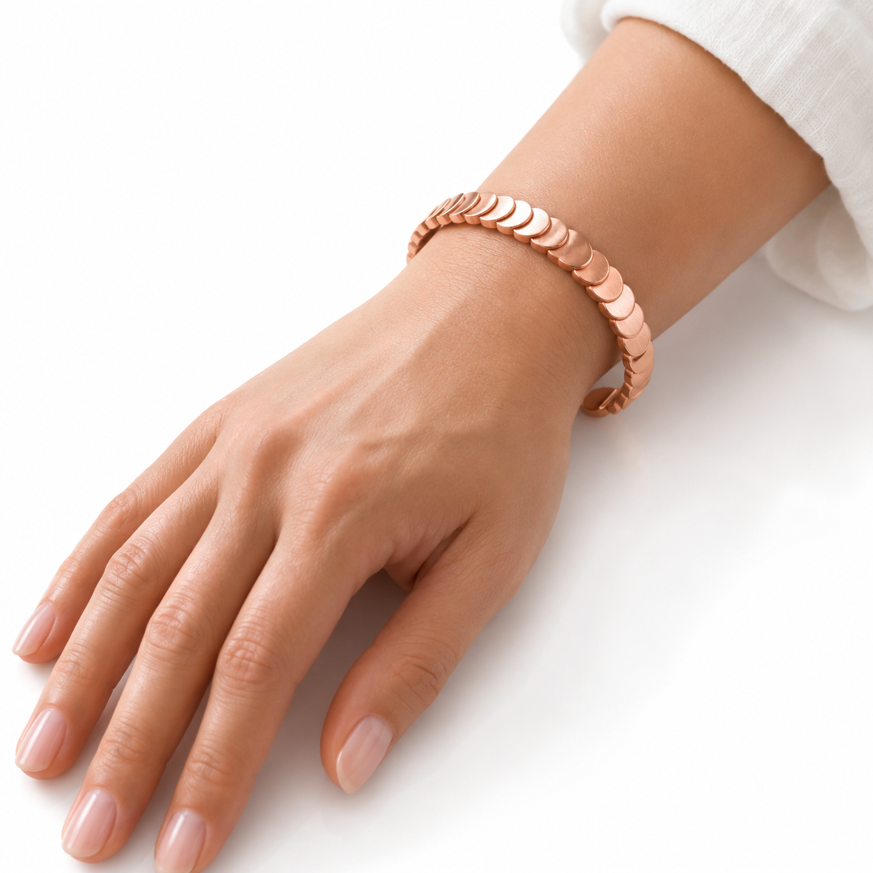 Scales Bracelet — Harmony Shaped by Movement