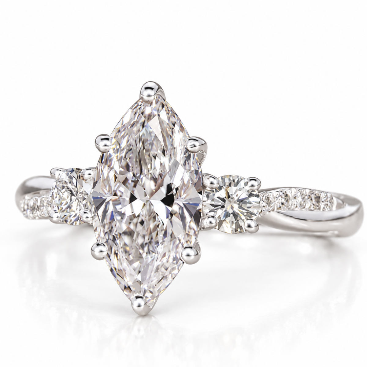 Altesse Ring — A Naturally Majestic Light
